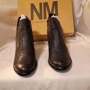 Naughty Monkey Leather Black Womens Boots Size 7.5